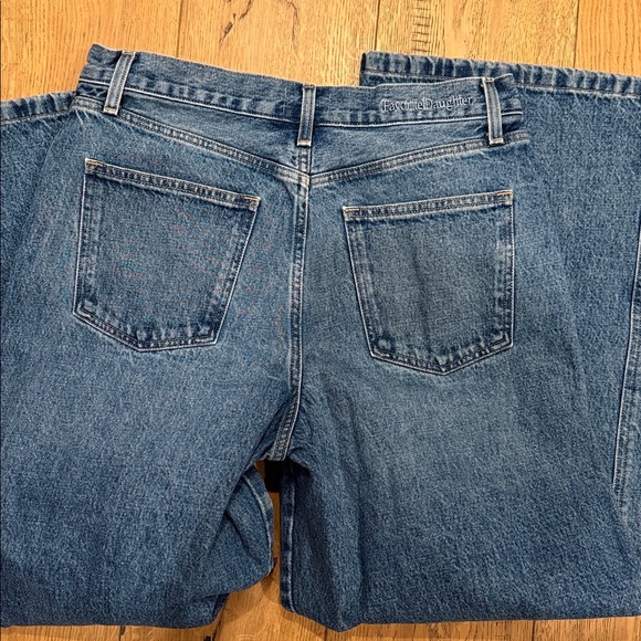 Favorite Daughter The Masha Shortie [Petite] Jeans - Picture 9 of 12